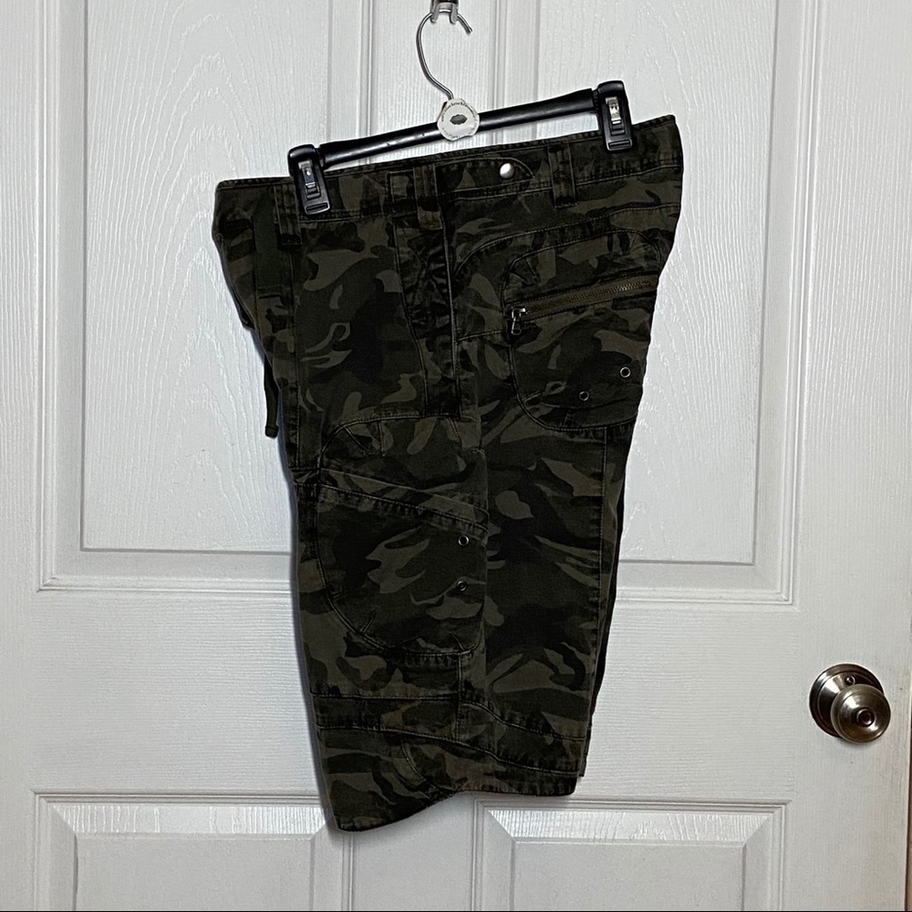 Darring Men Camo Shorts Green Cargo Size 32 - Picture 6 of 11